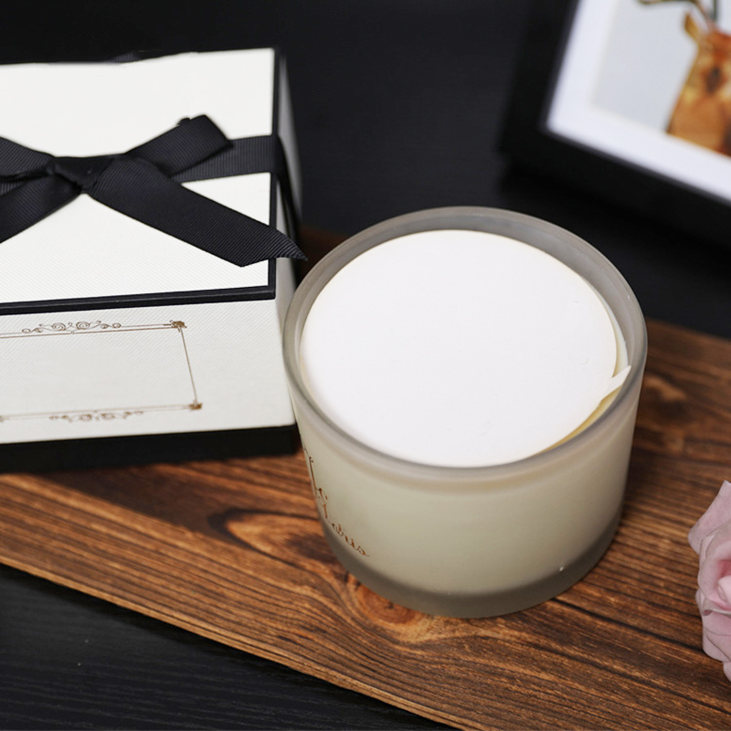 China candle manufacturer wholesale scented hand poured natural soy wax candles with customized own brand packaging and private label